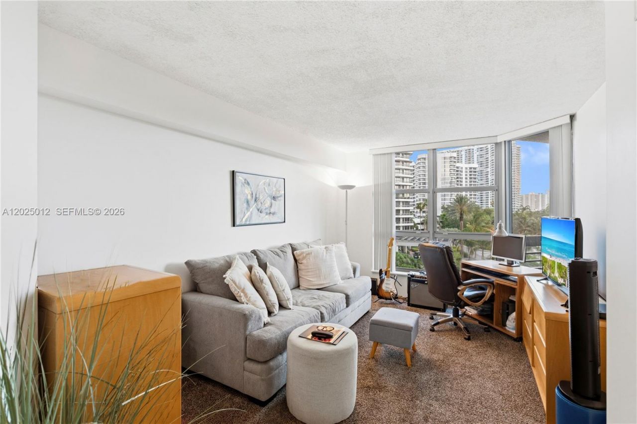 19195 NE 36th Ct, Unit 502, Aventura, FL 33180 Photo
