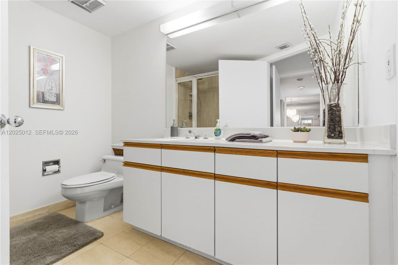 19195 NE 36th Ct, Unit 502, Aventura, FL 33180 Photo