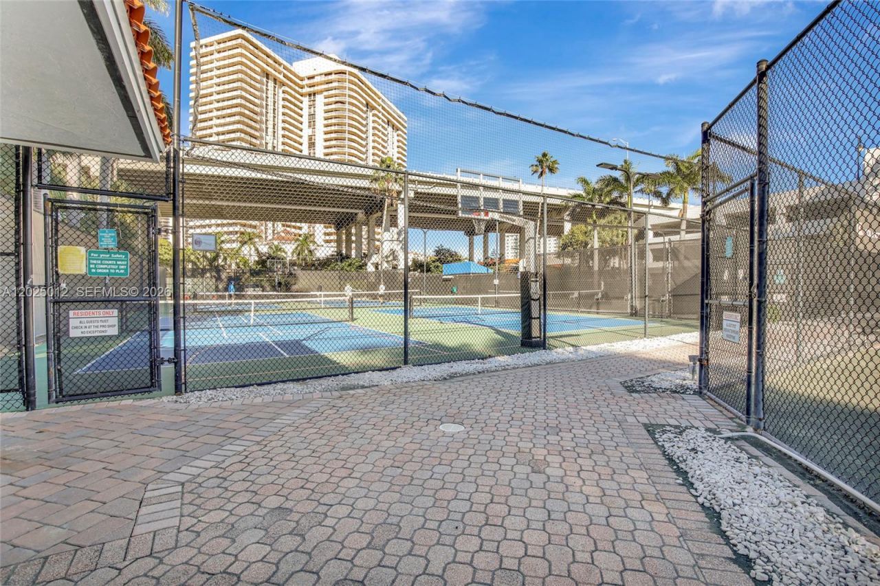 19195 NE 36th Ct, Unit 502, Aventura, FL 33180 Photo