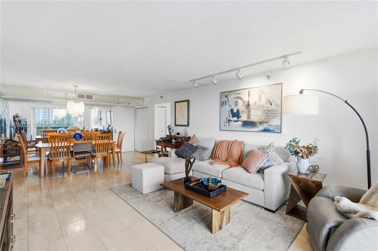 19195 NE 36th Ct, Unit 502, Aventura, FL 33180 Photo