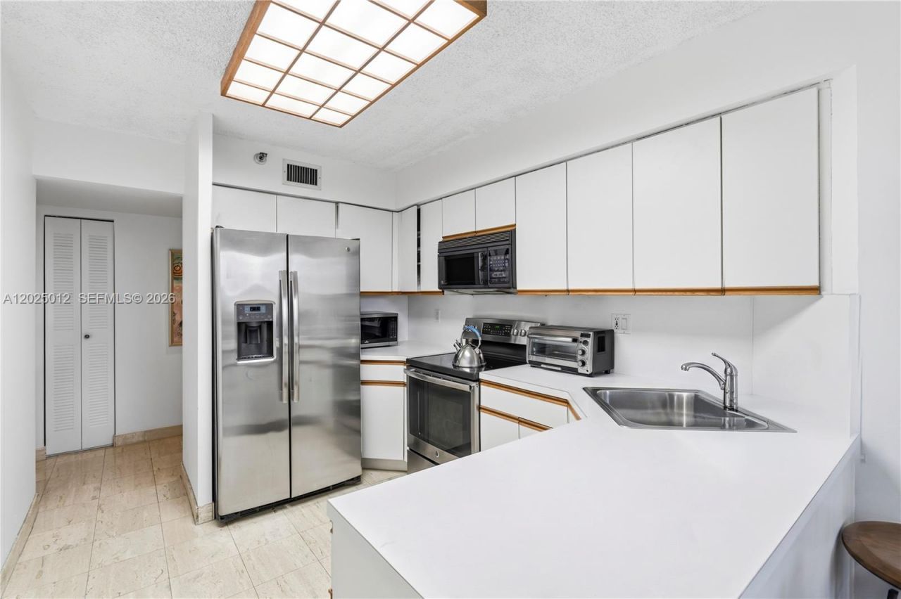 19195 NE 36th Ct, Unit 502, Aventura, FL 33180 Photo