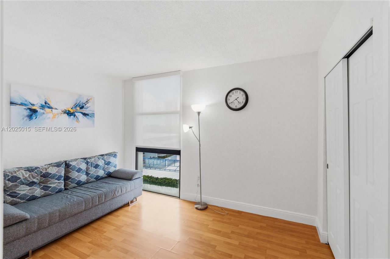 3625 N Country Club Dr, Unit 402, Aventura, FL 33180 Photo