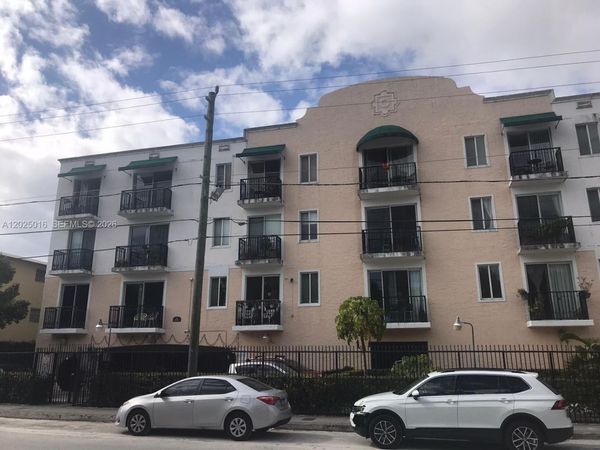 400 SW 2nd St, Unit 201, Miami, FL 33130