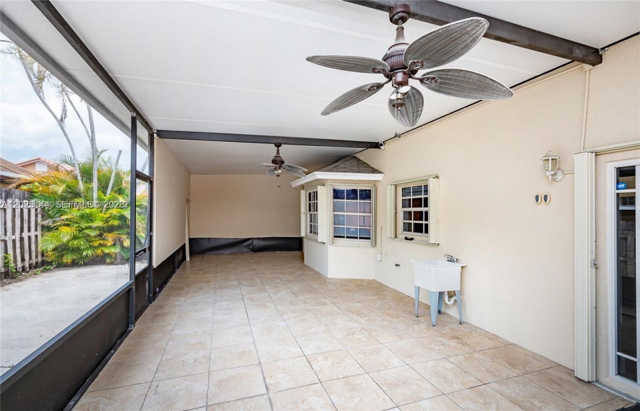 18660 NW 78th Ave , Hialeah, FL 33015 Photo