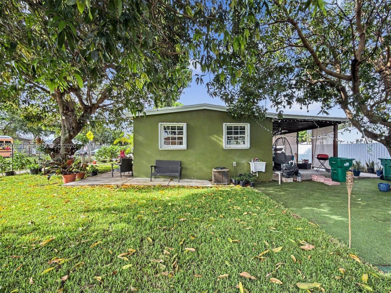 1901 NW 153rd St , Miami Gardens, FL 33054 Photo