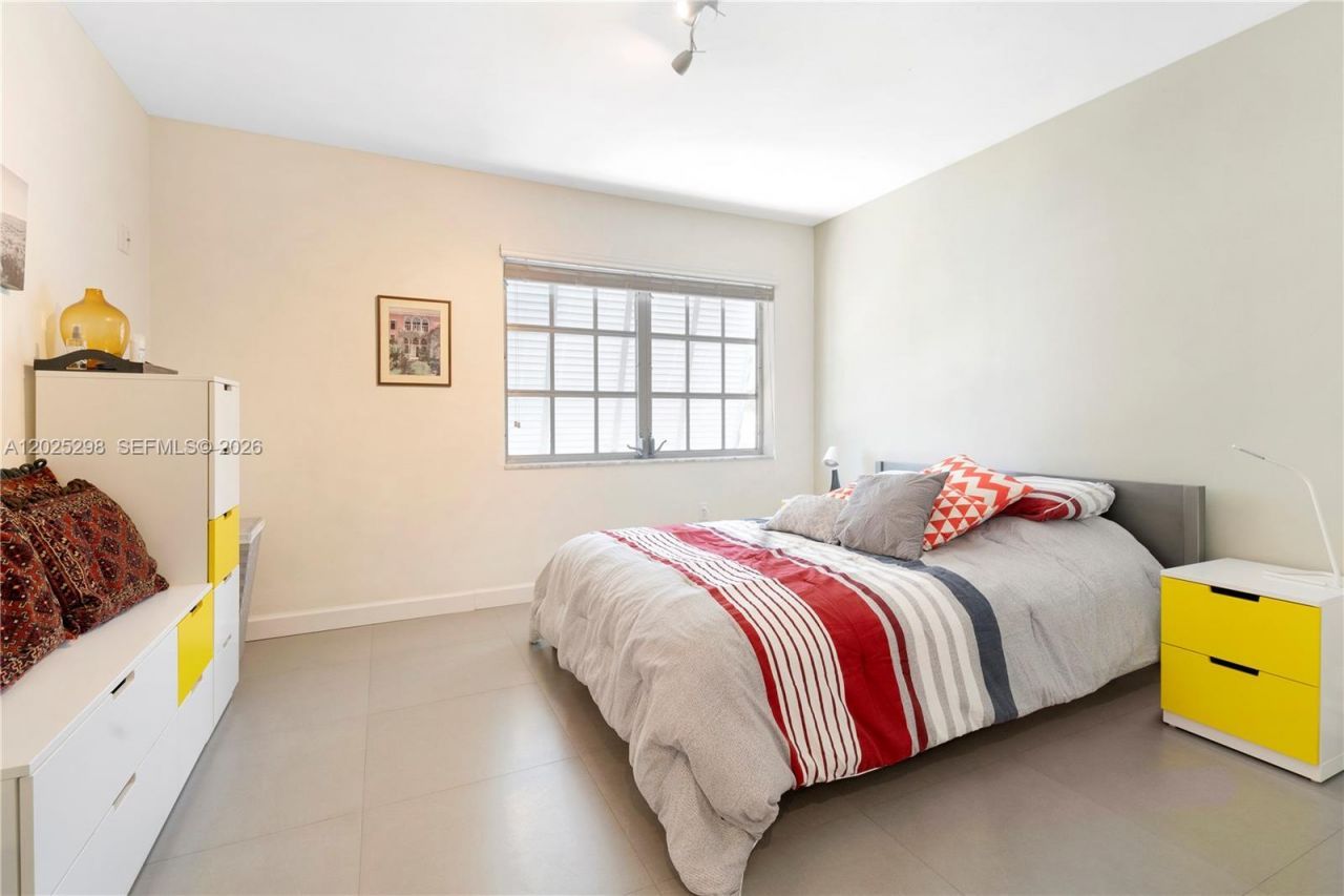 1150 Madruga Ave, Unit A204, Coral Gables, FL 33146 Photo
