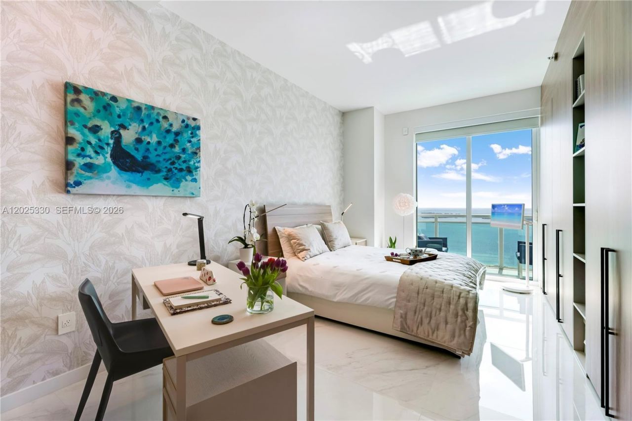 950 Brickell Bay Dr , Unit 5210, Miami, FL 33131 Photo