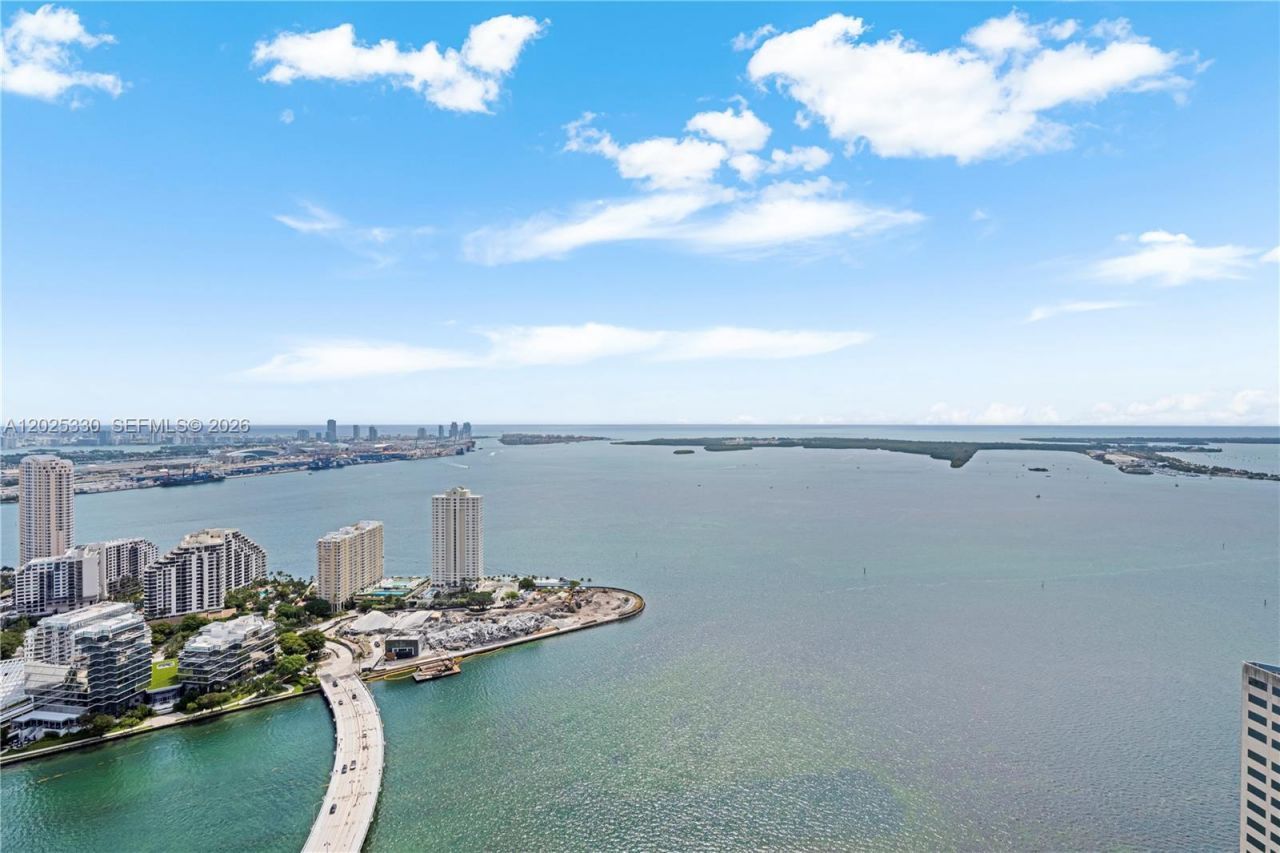 950 Brickell Bay Dr , Unit 5210, Miami, FL 33131 Photo