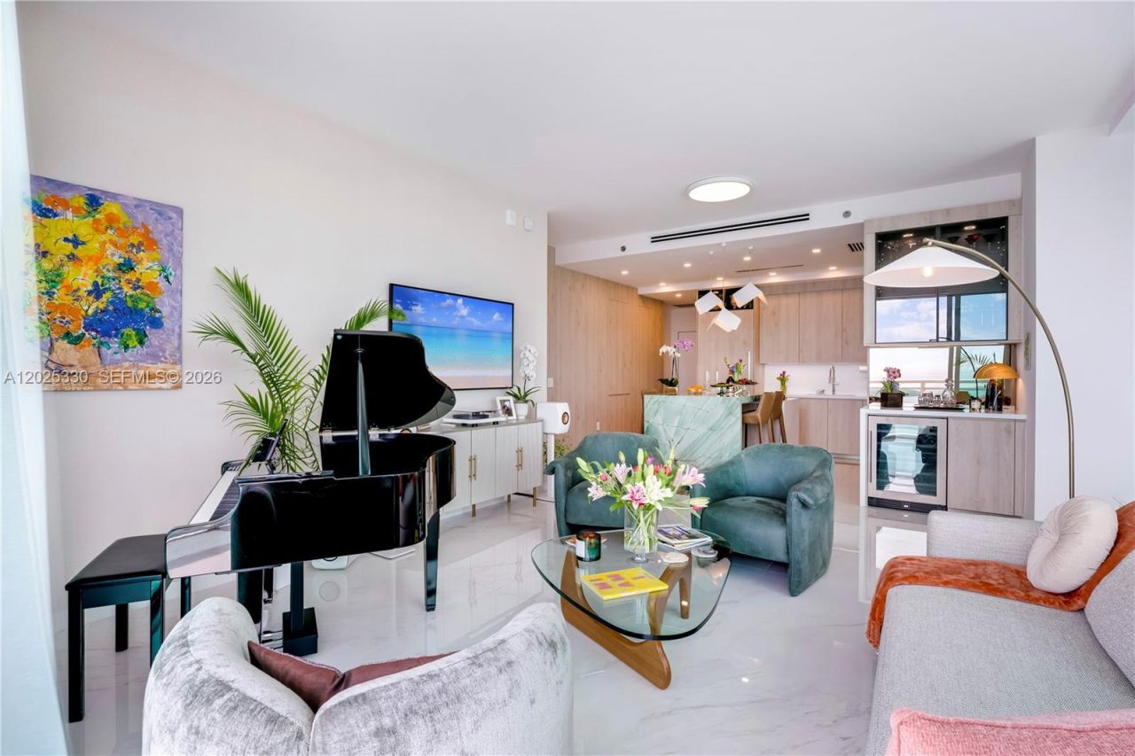 950 Brickell Bay Dr , Unit 5210, Miami, FL 33131 Photo
