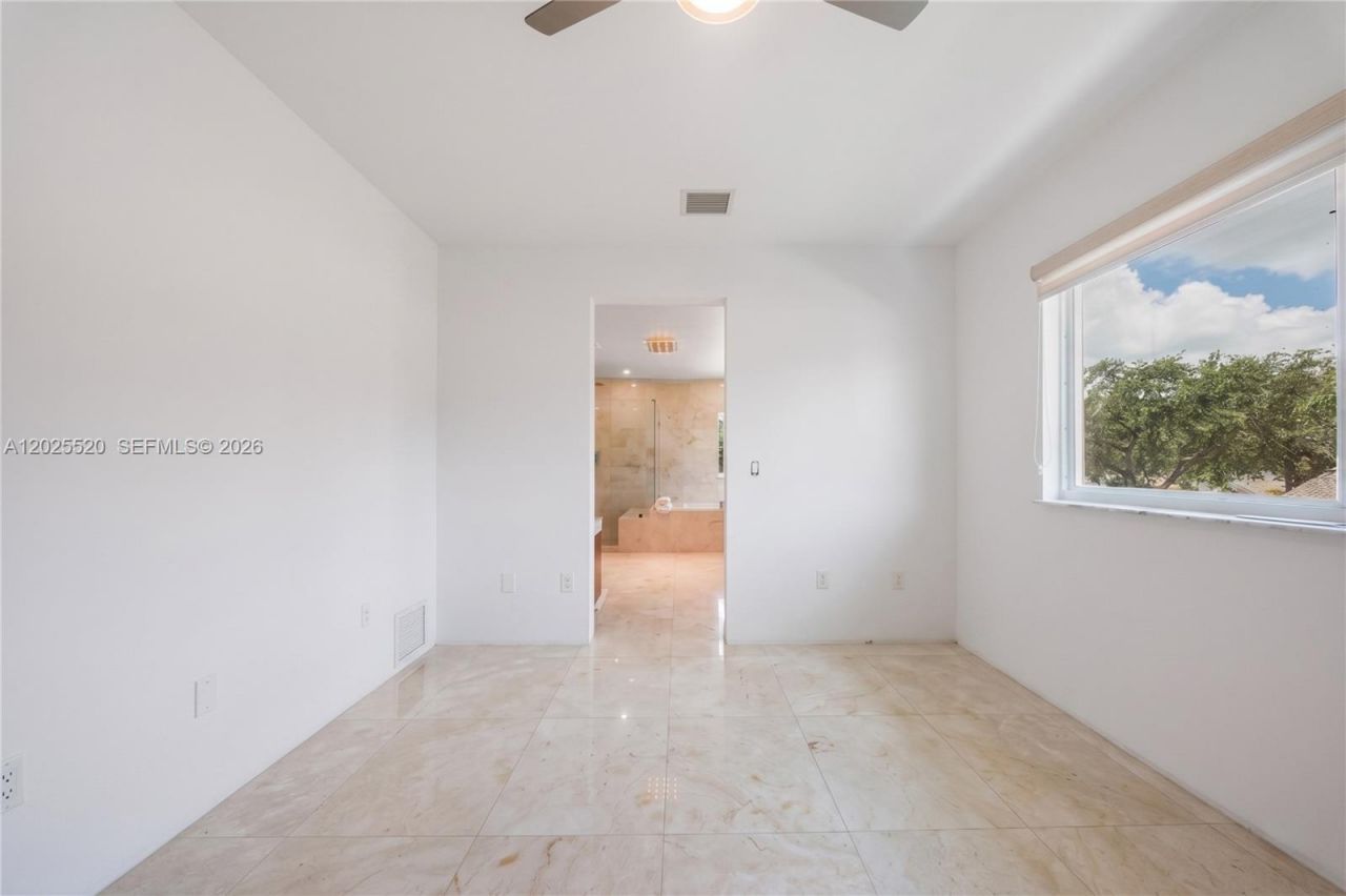 15721 NW 79th Ct, Miami Lakes, FL 33016 Photo