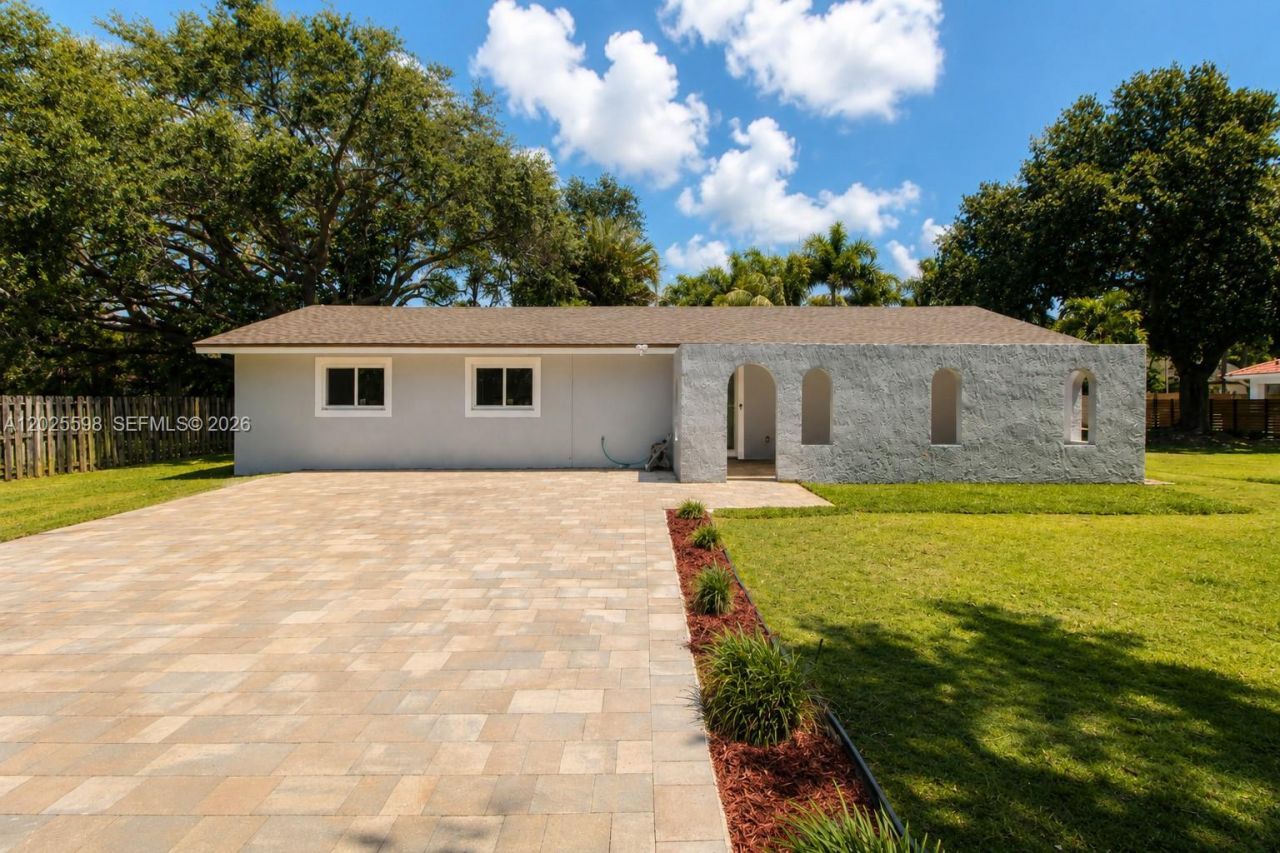 9421 SW 150th St, Miami, FL 33176 Photo