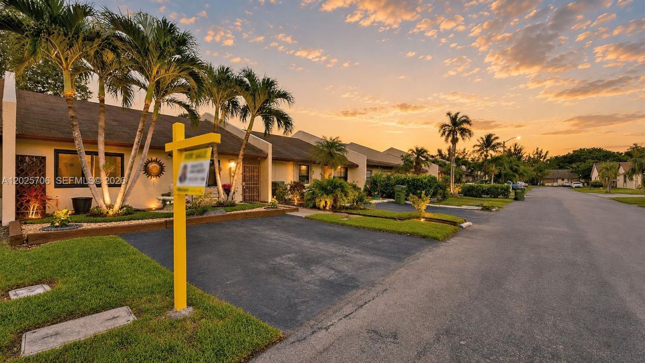 1633 Greer Ave , Homestead, FL 33035 Photo