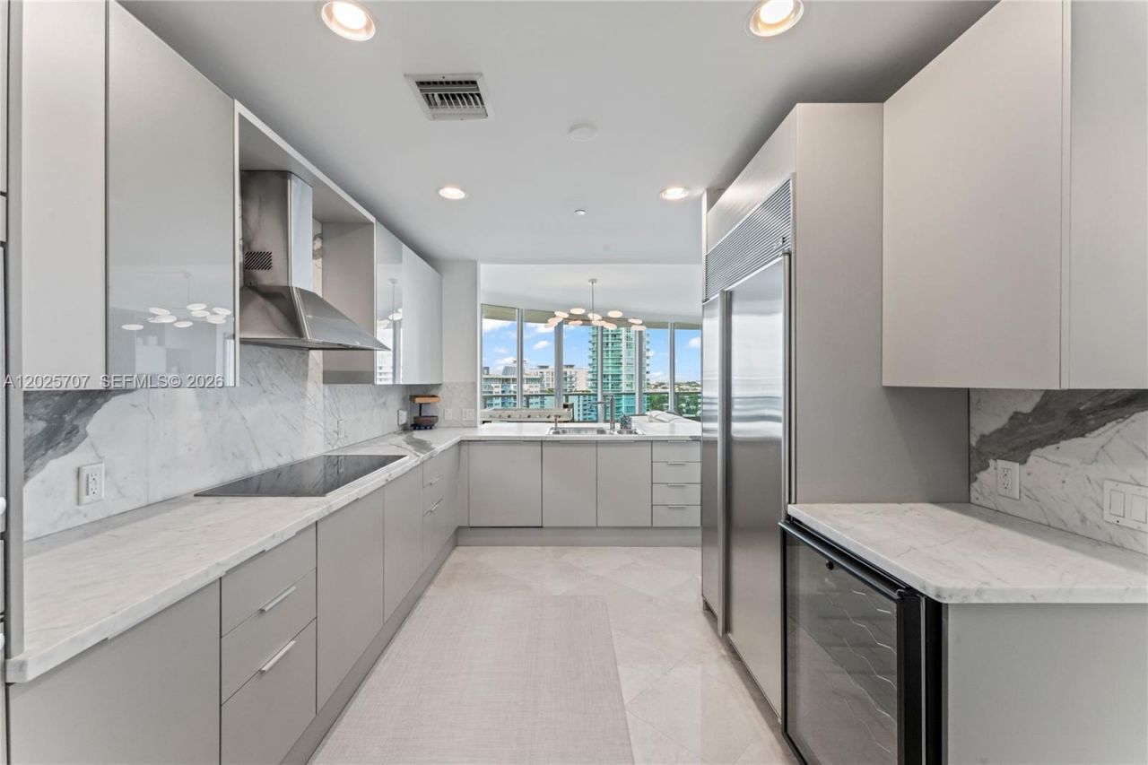 5959 Collins Ave , Unit 1201, Miami Beach, FL 33140 Photo