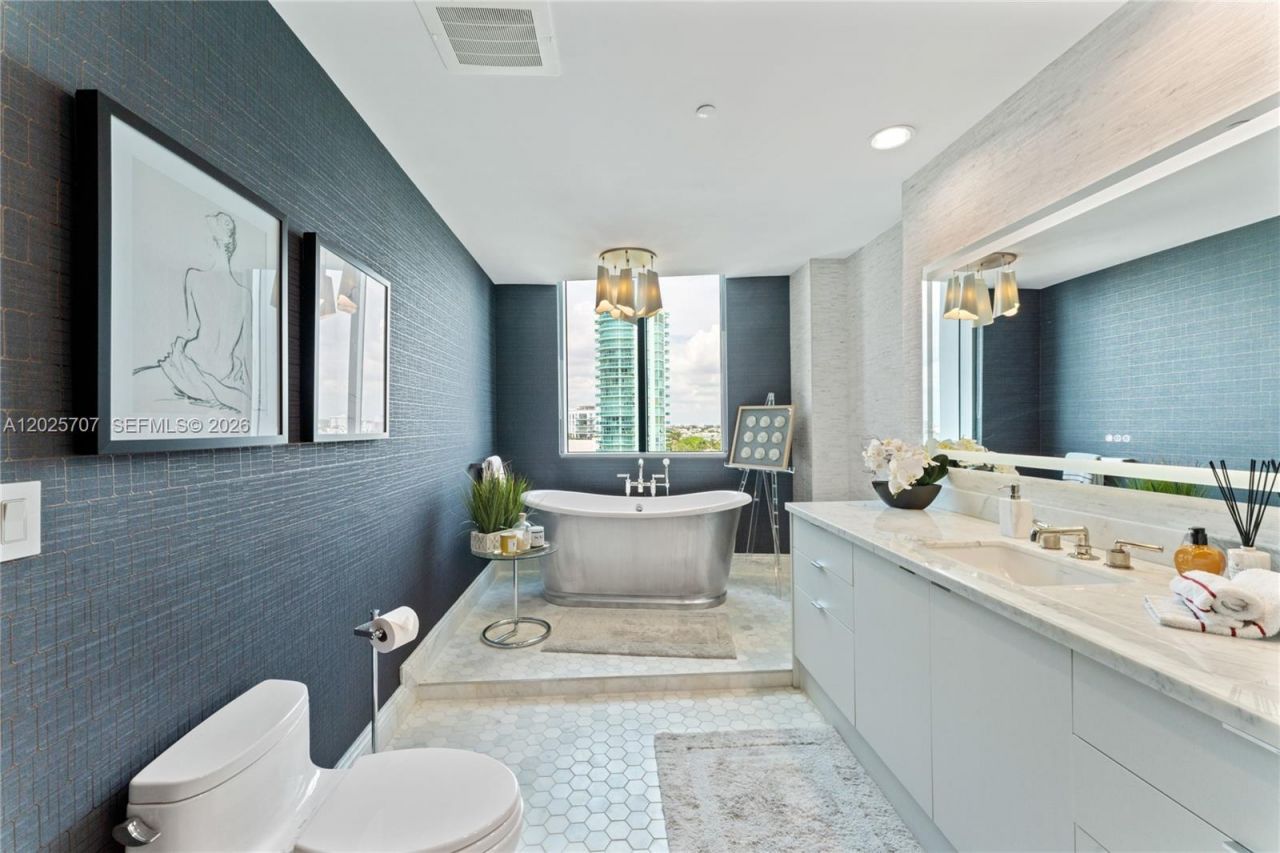 5959 Collins Ave , Unit 1201, Miami Beach, FL 33140 Photo