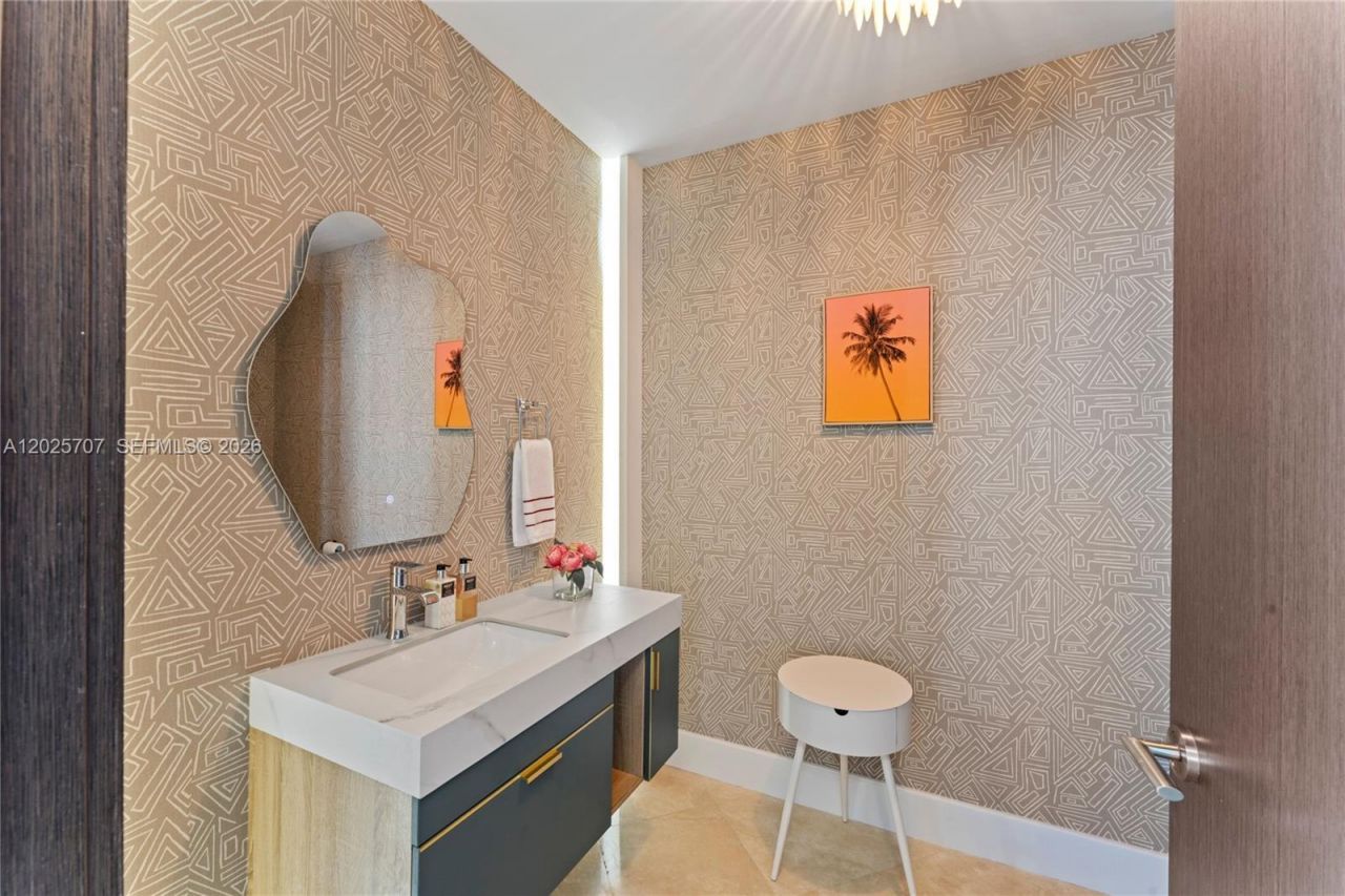 5959 Collins Ave , Unit 1201, Miami Beach, FL 33140 Photo