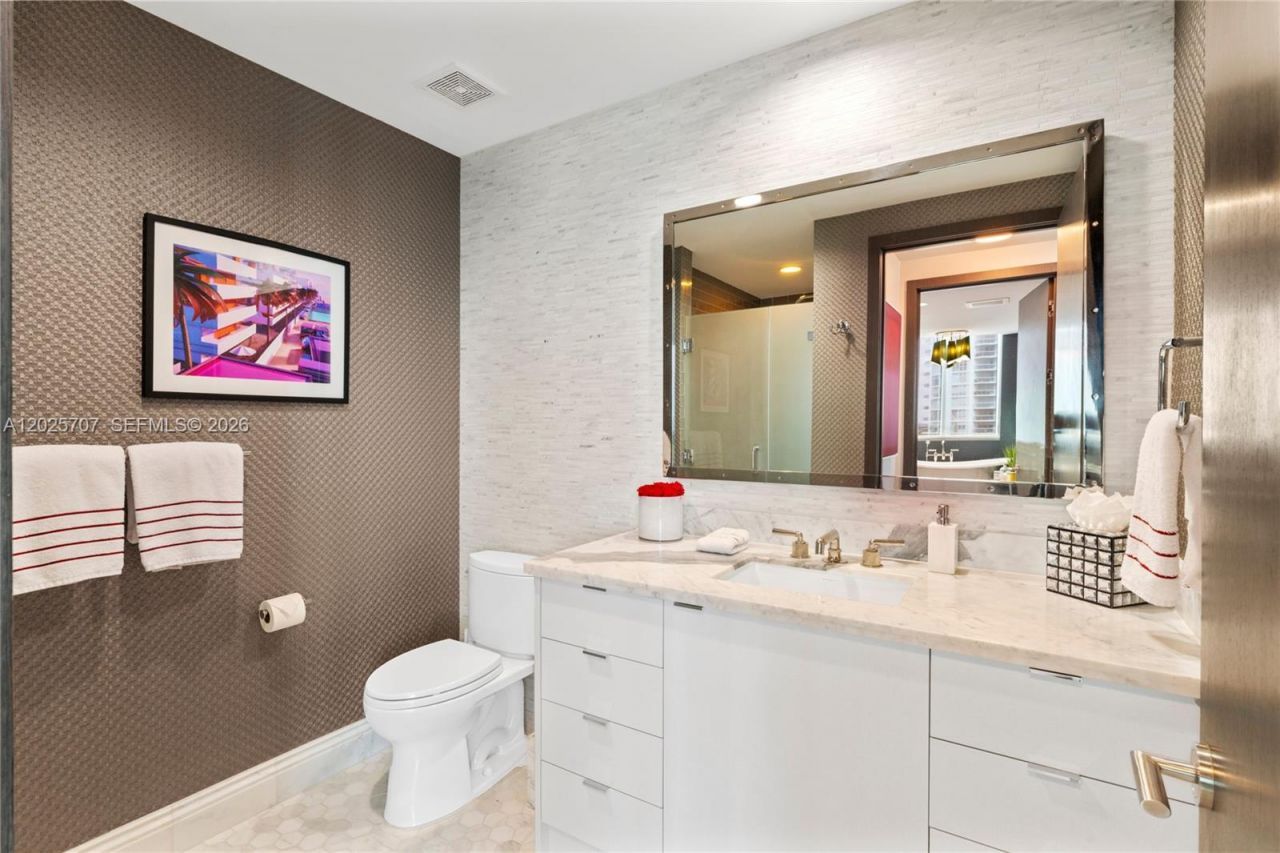 5959 Collins Ave , Unit 1201, Miami Beach, FL 33140 Photo
