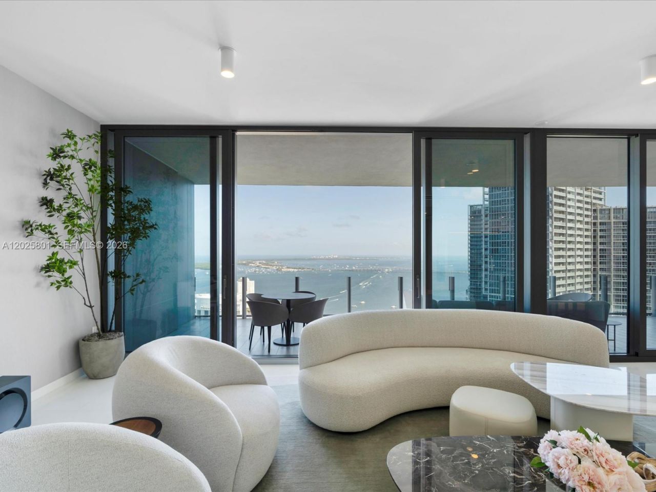 300 Biscayne Boulevard Way , Unit 4502E, Miami, FL 33131 Photo