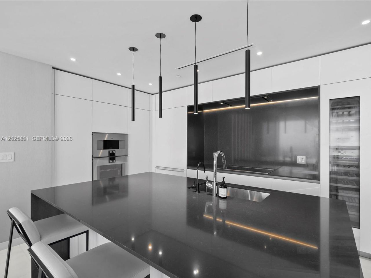 300 Biscayne Boulevard Way , Unit 4502E, Miami, FL 33131 Photo