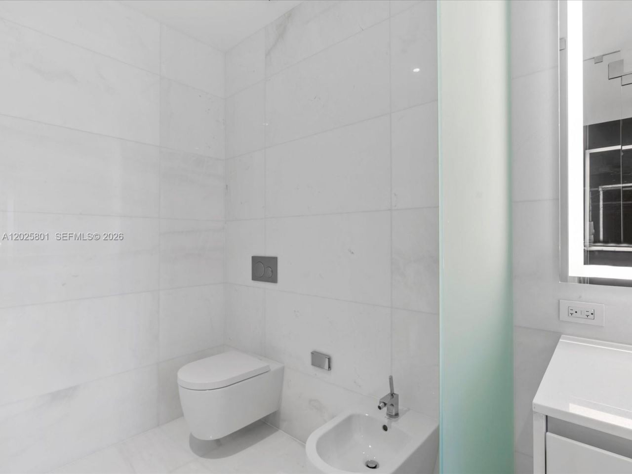300 Biscayne Boulevard Way , Unit 4502E, Miami, FL 33131 Photo