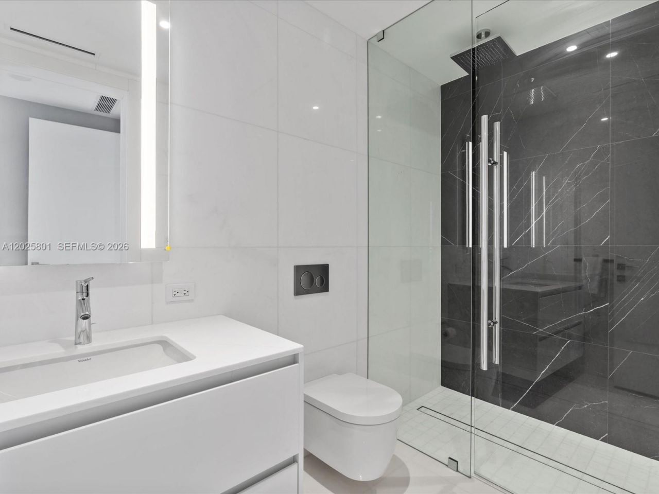 300 Biscayne Boulevard Way , Unit 4502E, Miami, FL 33131 Photo