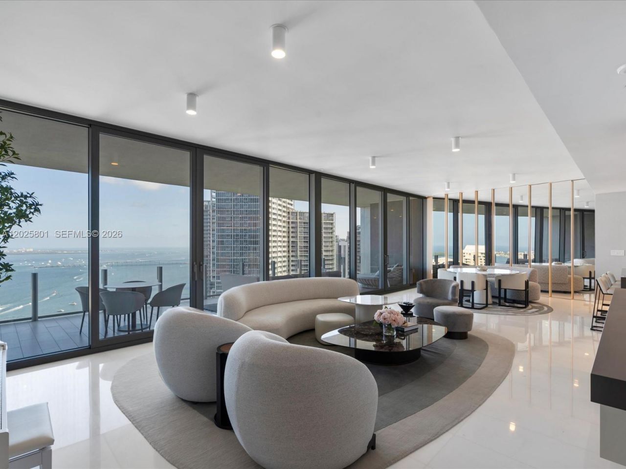 300 Biscayne Boulevard Way , Unit 4502E, Miami, FL 33131 Photo