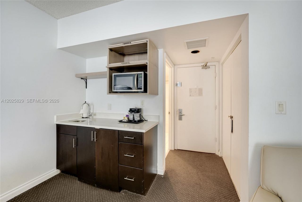 17375 Collins Ave , Unit 2403, Sunny Isles Beach, FL 33160 Photo