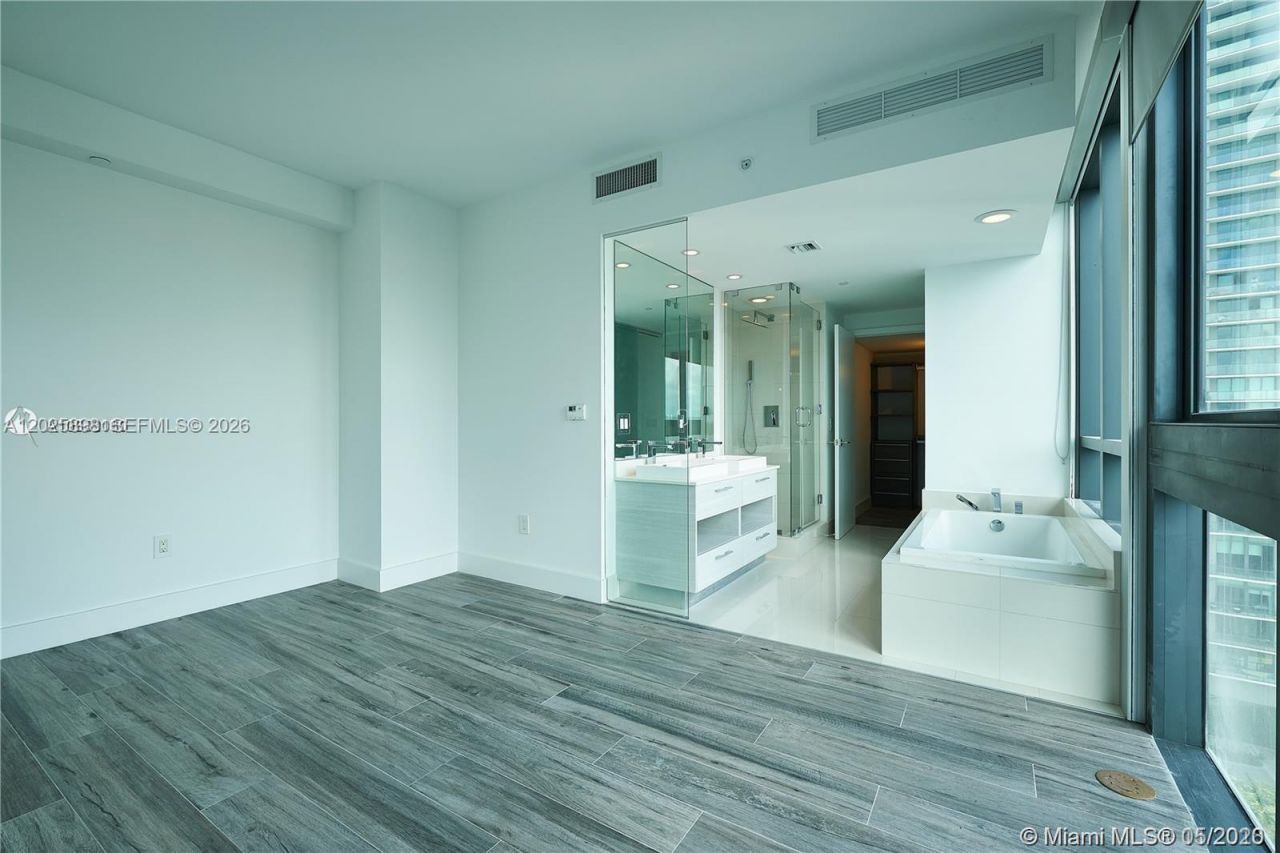 650 NE 32nd St , Unit 1208, Miami, FL 33137 Photo