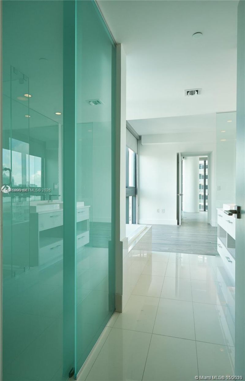 650 NE 32nd St , Unit 1208, Miami, FL 33137 Photo