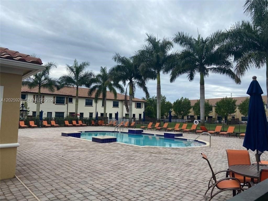 821 E Village Cir , Unit 821, Davie, FL 33325 Photo
