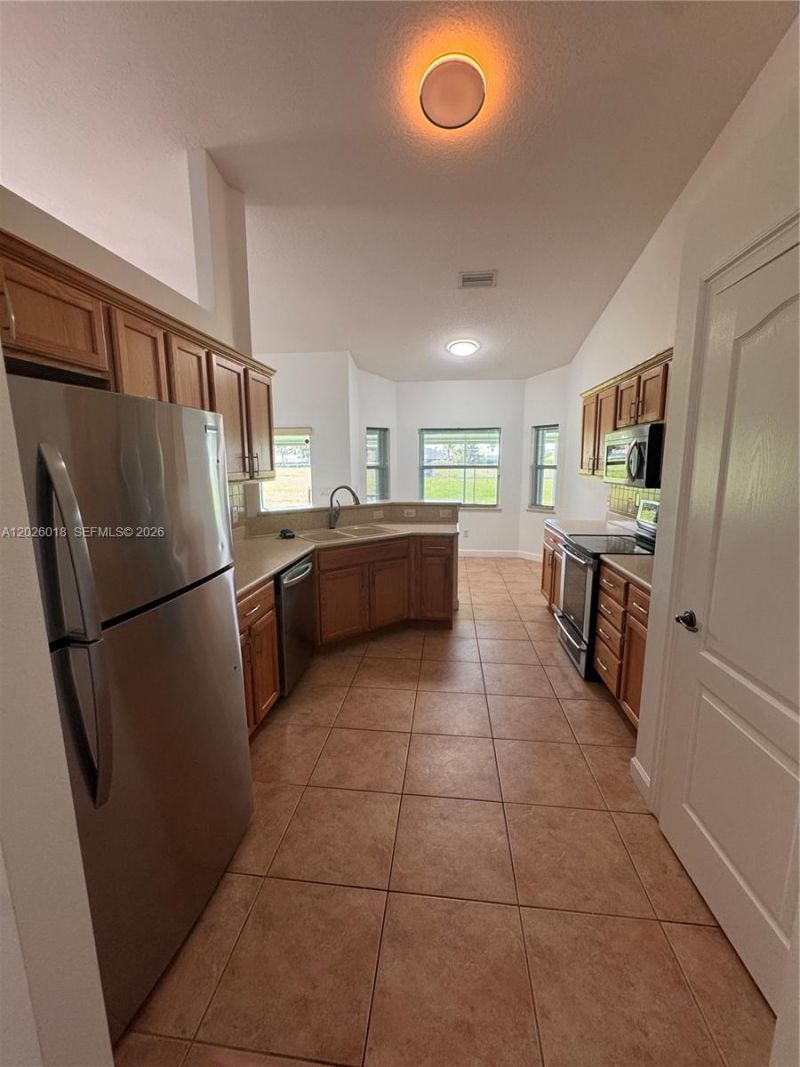 1074 SW Sultan Dr, Port Saint Lucie, FL 34953 Photo