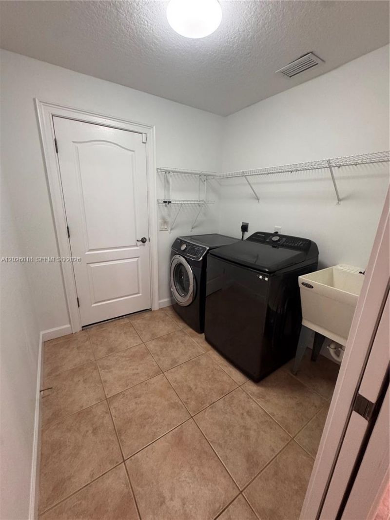 1074 SW Sultan Dr, Port Saint Lucie, FL 34953 Photo