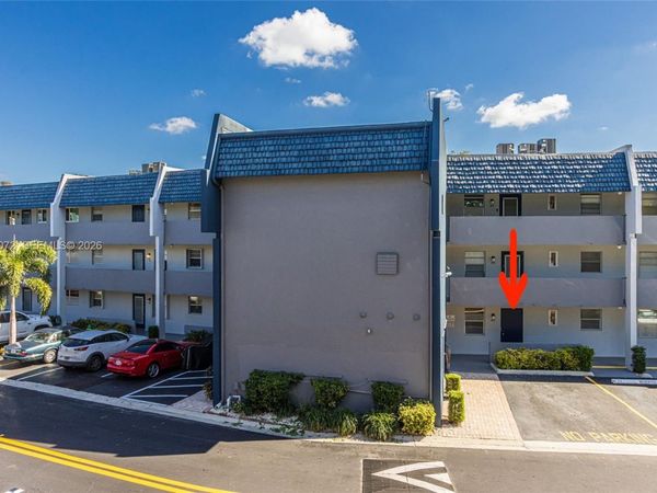 7887 Golf Cir Dr, Unit 106, Margate, FL 33063