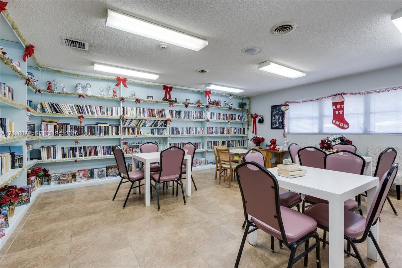 7887 Golf Cir Dr, Unit 106, Margate, FL 33063 Photo