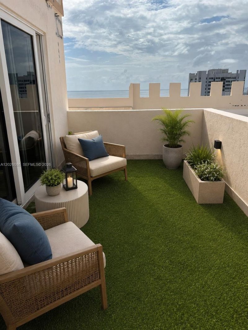 1865 S Ocean Drive , Unit 21A, Hallandale Beach, FL 33009 Photo