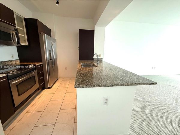 951 Brickell Ave , Unit 3703, Miami, FL 33131