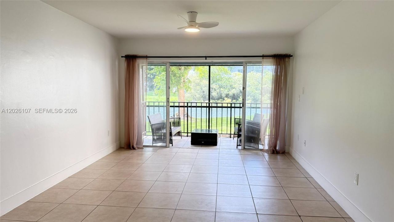 8775 Park Blvd , Unit 104, Miami, FL 33172 Photo