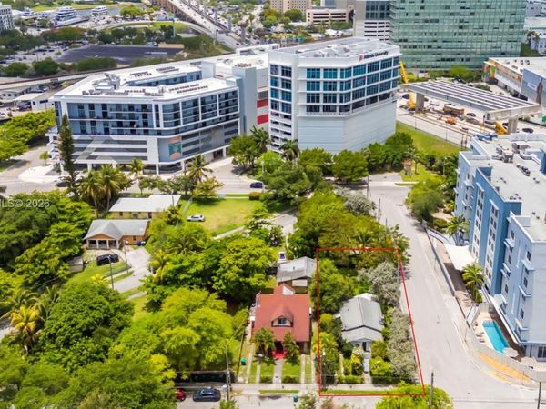 1246 NW 9th Ave , Miami, FL 33136
