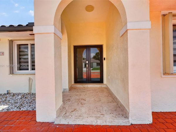 12718 NW 6th Ln, Miami, FL 33182