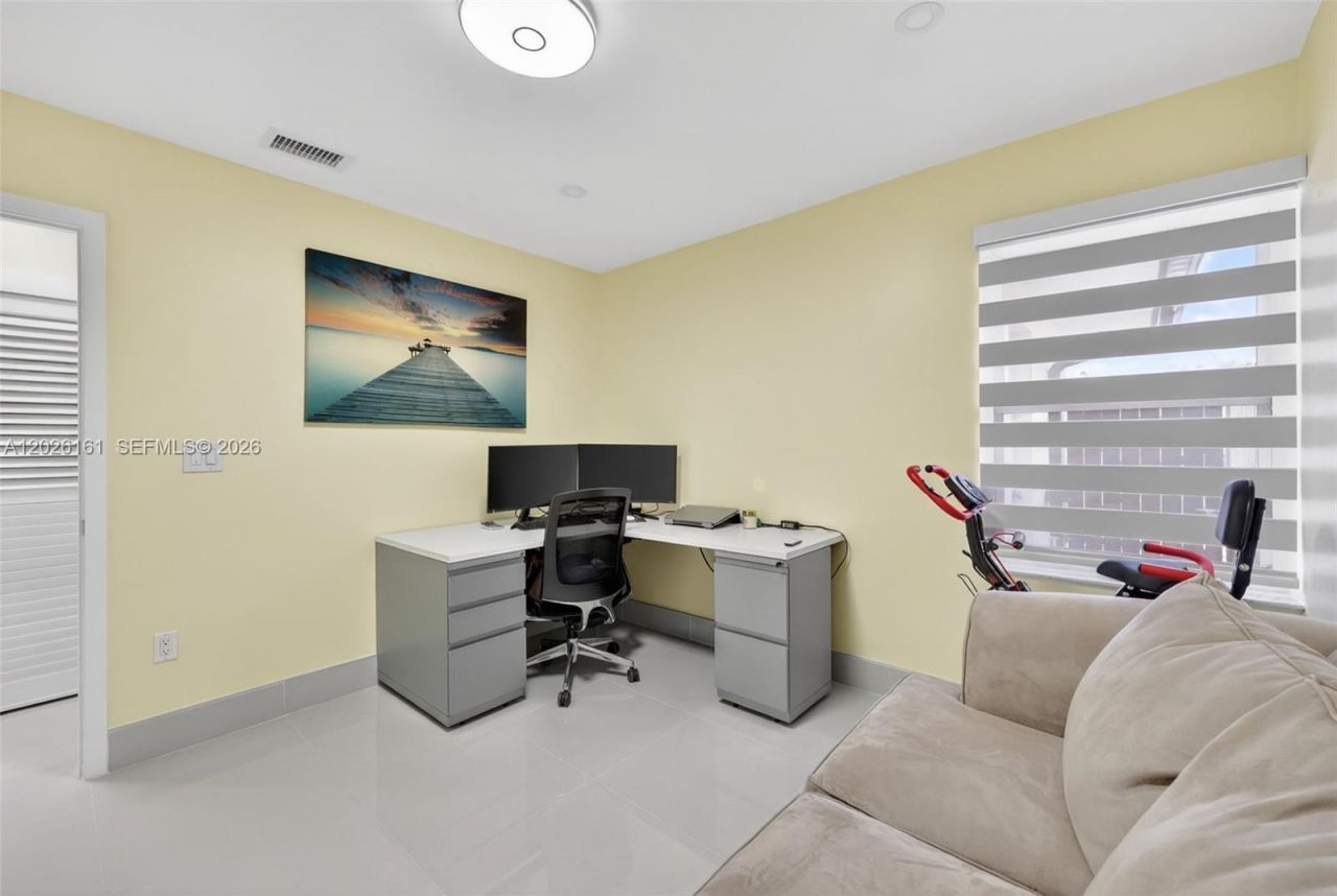 12718 NW 6th Ln, Miami, FL 33182 Photo