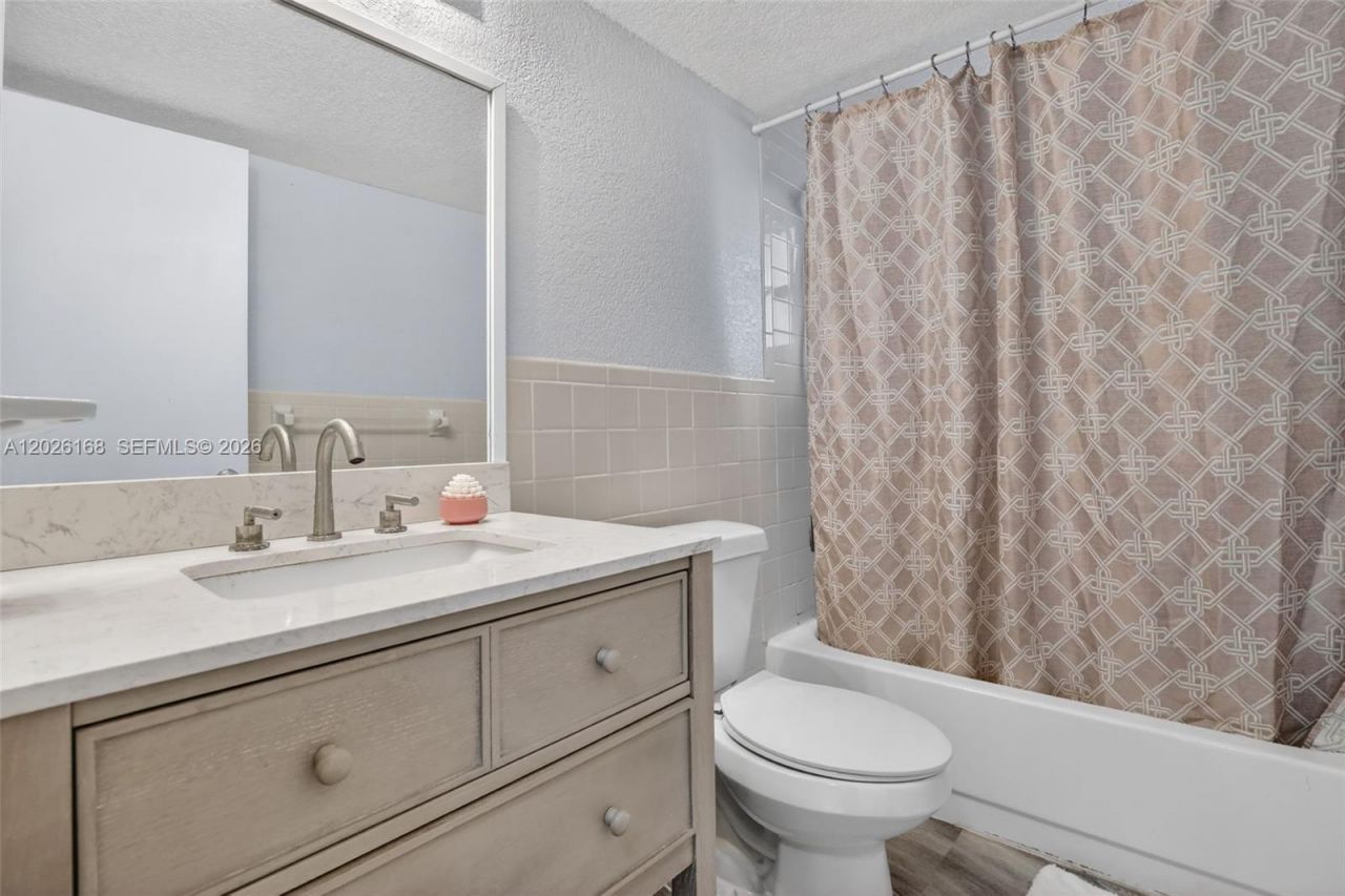 7020 Nova Dr , Unit 308D, Davie, FL 33317 Photo