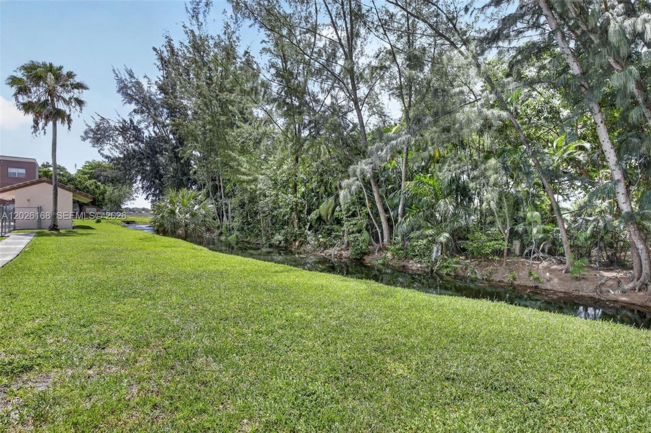 7020 Nova Dr , Unit 308D, Davie, FL 33317 Photo