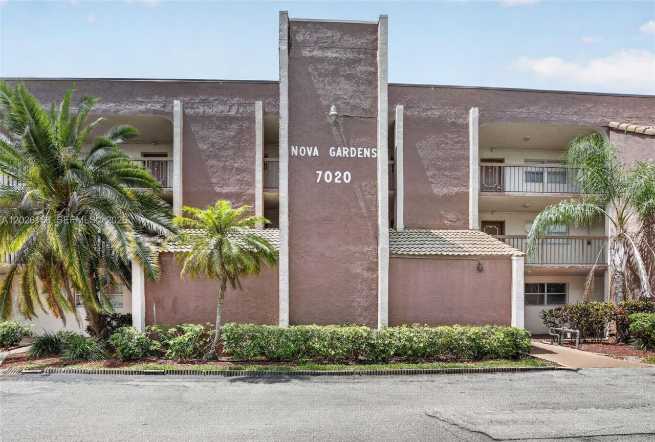 7020 Nova Dr , Unit 308D, Davie, FL 33317 Photo