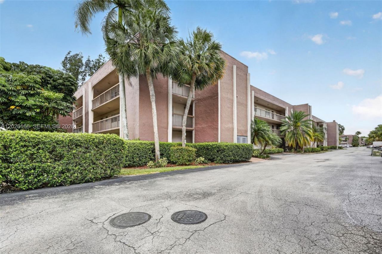 7020 Nova Dr , Unit 308D, Davie, FL 33317 Photo