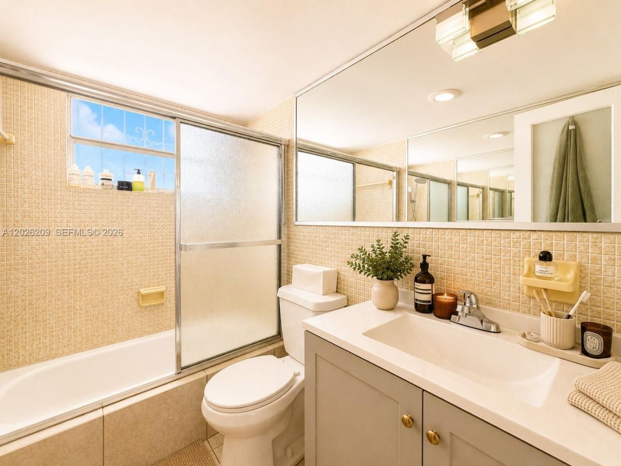 910 Jefferson Ave, Unit 5C, Miami Beach, FL 33139 Photo