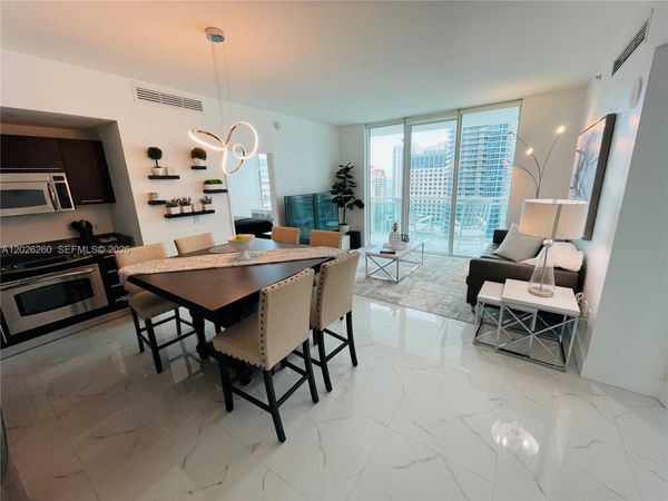 950 Brickell Bay Dr , Unit 3207, Miami, FL 33131