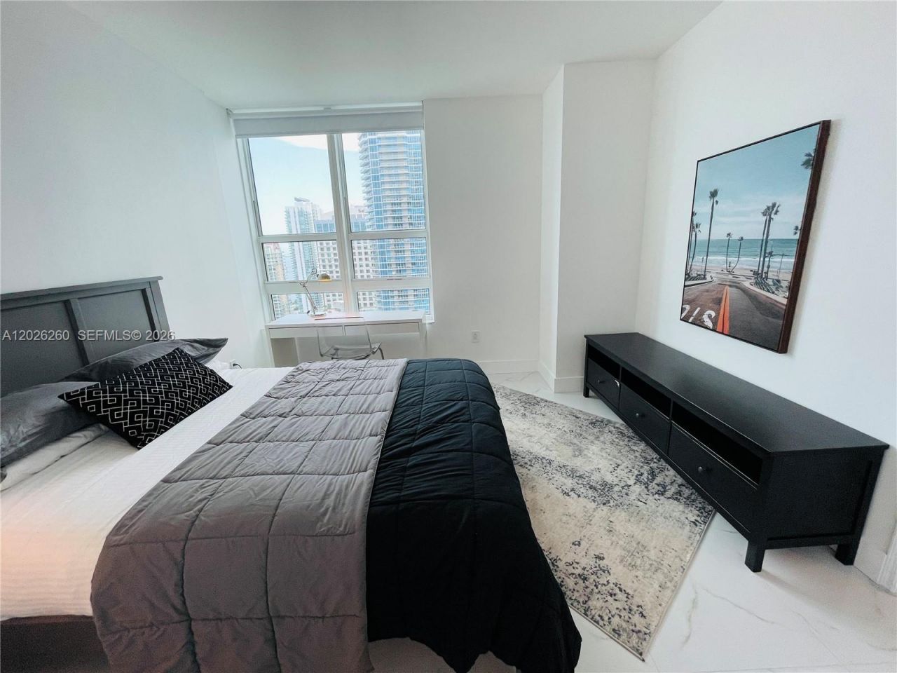 950 Brickell Bay Dr , Unit 3207, Miami, FL 33131 Photo