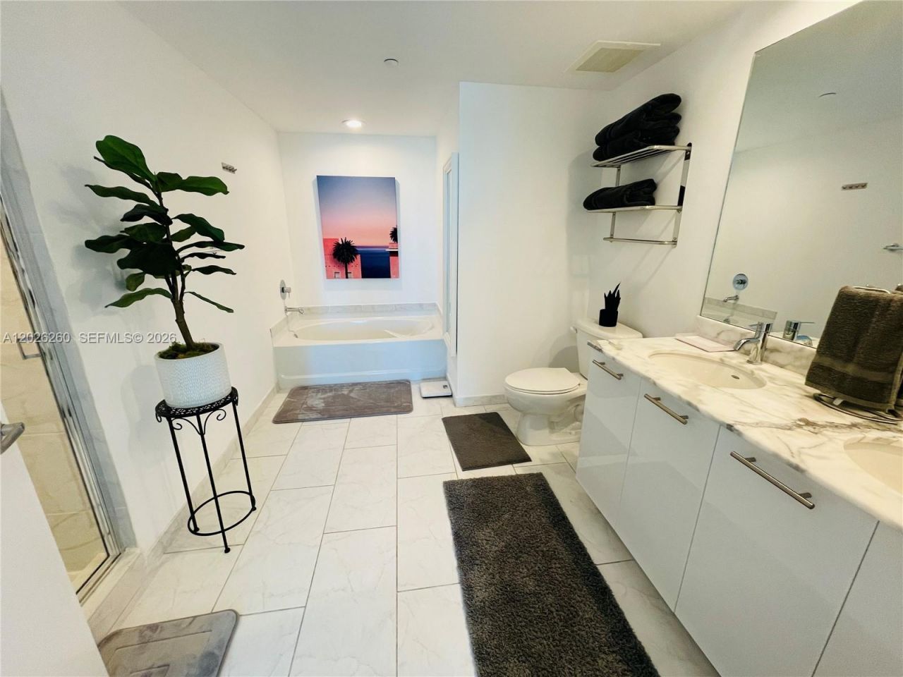 950 Brickell Bay Dr , Unit 3207, Miami, FL 33131 Photo