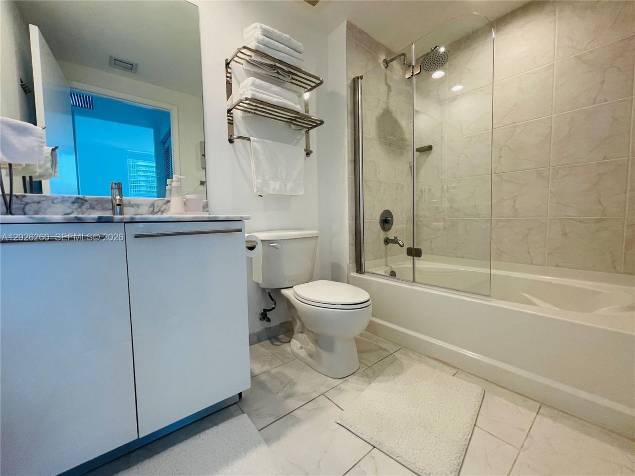 950 Brickell Bay Dr , Unit 3207, Miami, FL 33131 Photo
