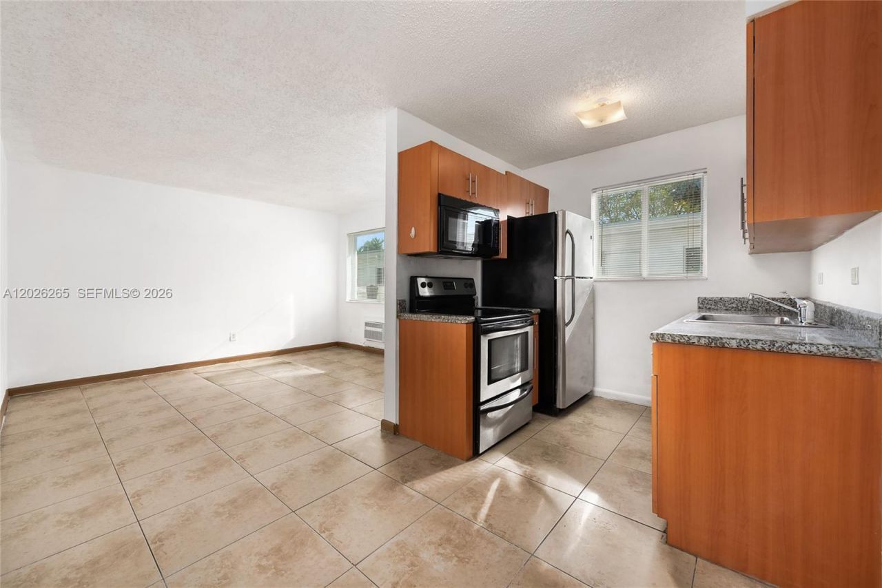 932 Moffett St , Unit 6, Hallandale Beach, FL 33009 Photo