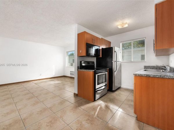 932 Moffett St , Unit 6, Hallandale Beach, FL 33009